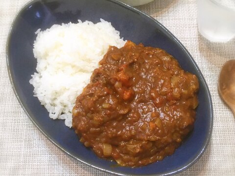 たっぷりの玉ねぎと牛すじカレー♪